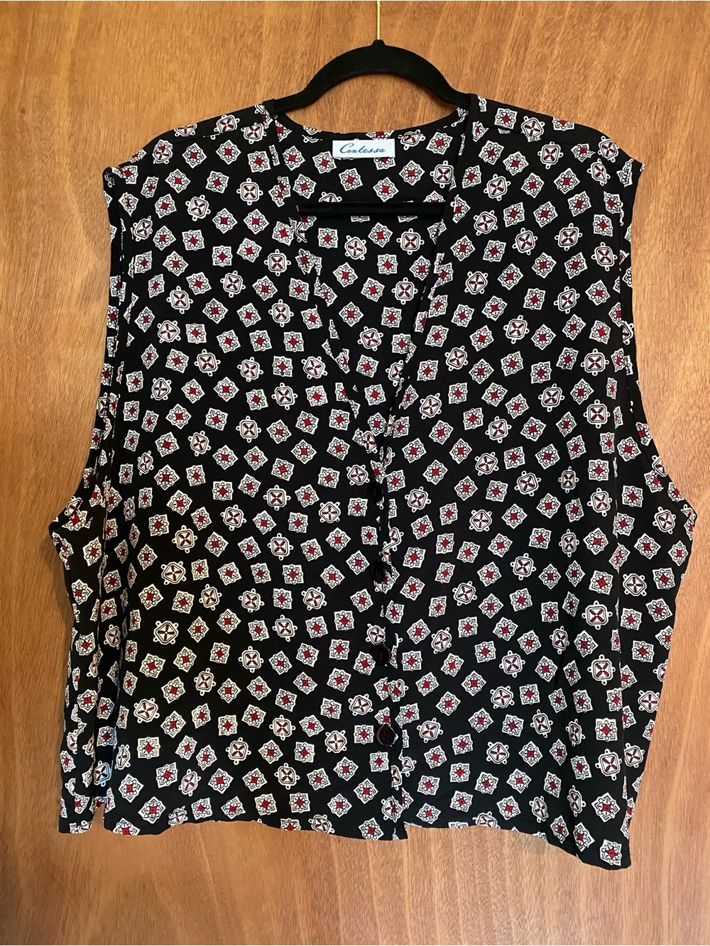 Black Vintage Vest/Button-Front Printed Top with White & Red Accents